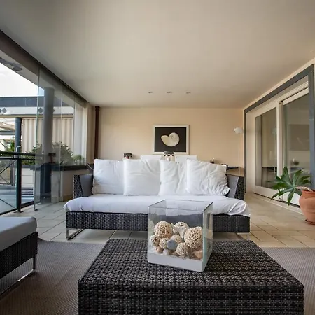 Beautiful In The Centre Of Apartment Taormina