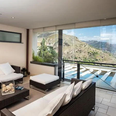Beautiful In The Centre Of Apartment Taormina