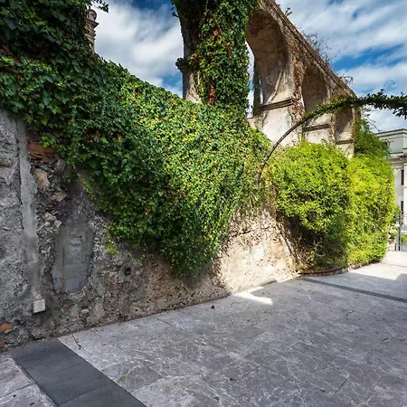 Beautiful In The Centre Of Apartment Taormina